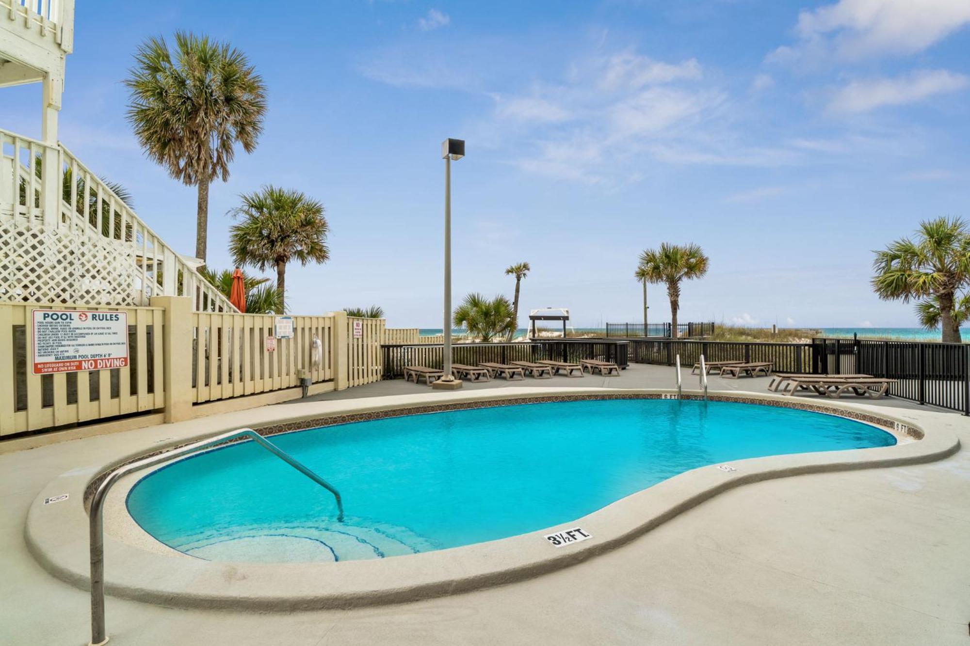 Sunbird 101e By Book That Holiday home *